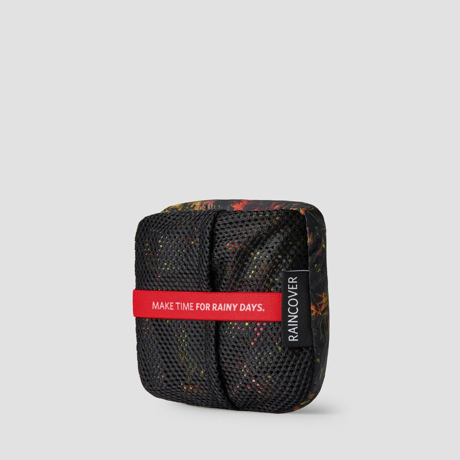 Raincover 30L-50L in the color Rain Forest. image number 1